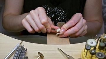 Looking for the best jewelers in Gouves Crete and nearby locations? Our comprehensive guide will provide you with the best jewelers in Gouves and surrounding areas. From classic gold pieces to unique, handmade designs, you will be able to find the perfect piece of jewelry for yourself or as a special gift. Whether it's a statement necklace or a pair of long dangle earrings, you can be sure to find a jeweler that suits your needs and preferences. With our help, you can take home a beautiful reminder of your trip to the island of Crete.